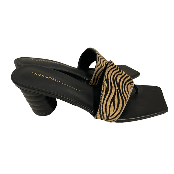Intentionally Womens Zebra Print Mules Size 10 Square Toe & Cylinder Heel Shoes - Picture 3 of 7